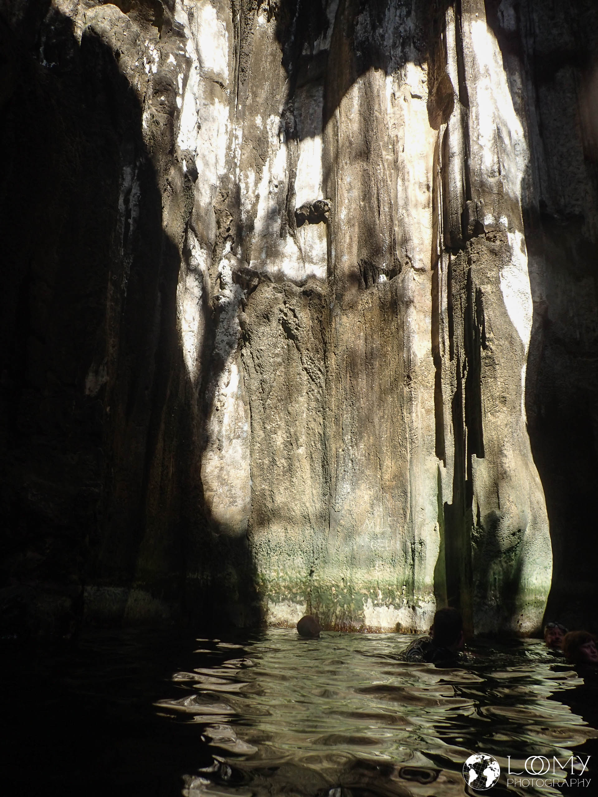 Sawa-I-Lau Cave
